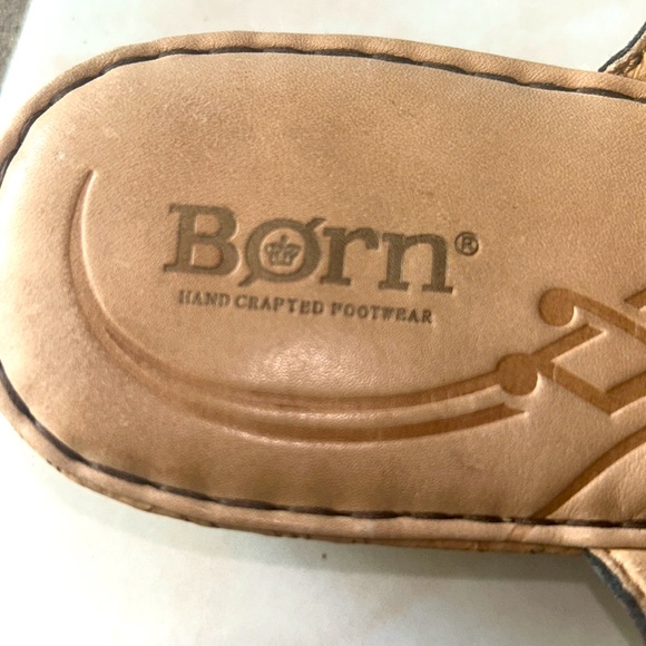 BORN LEATHER SANDALS🤎Slip On Thong Flip-Flop Style🌻Bronze Brown Size 10 - Picture 2 of 14
